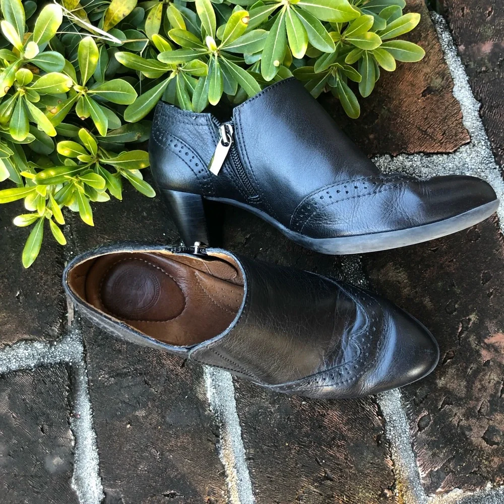 Nurture "HADDIE" Black leather ankle boots size 6 - Picture 2 of 8